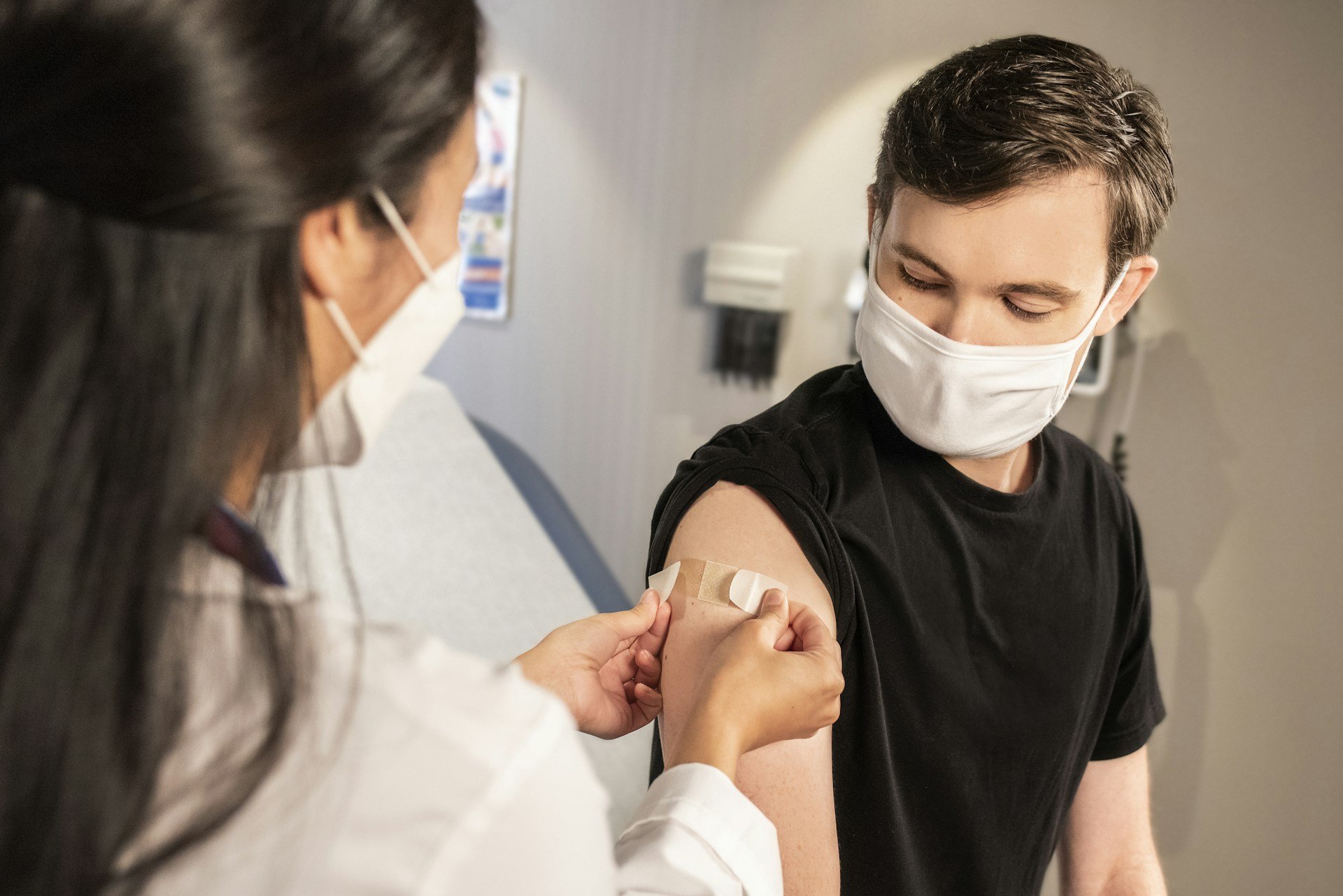 Vitamin B12 injection